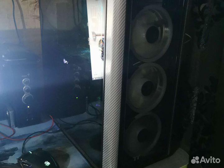 Корпус Thermaltake