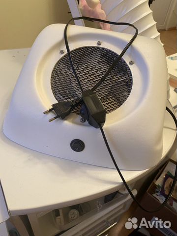 Настольный пылесос для маникюра