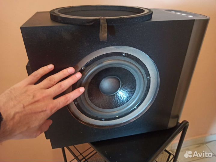 Активный сабвуфер