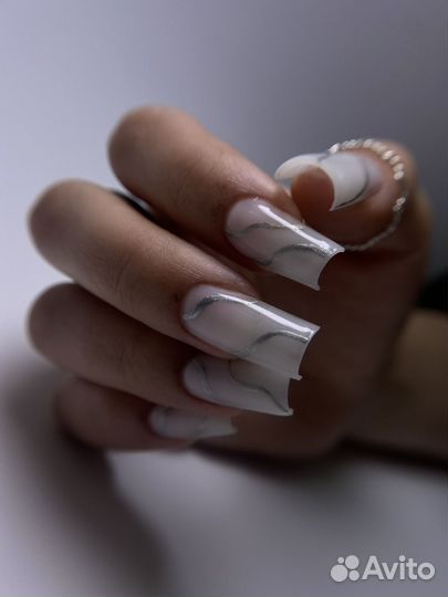 Маникюр и педикюр