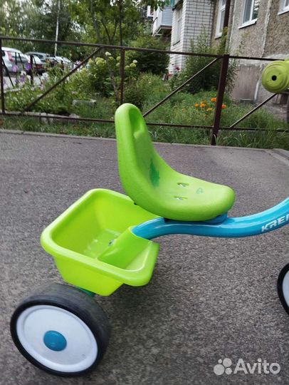 Трехколесный велосипед