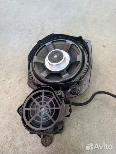 Динамик Harman/Kardon передний правый