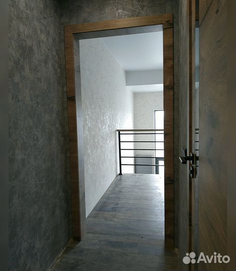 Двери межкомнатные из массива