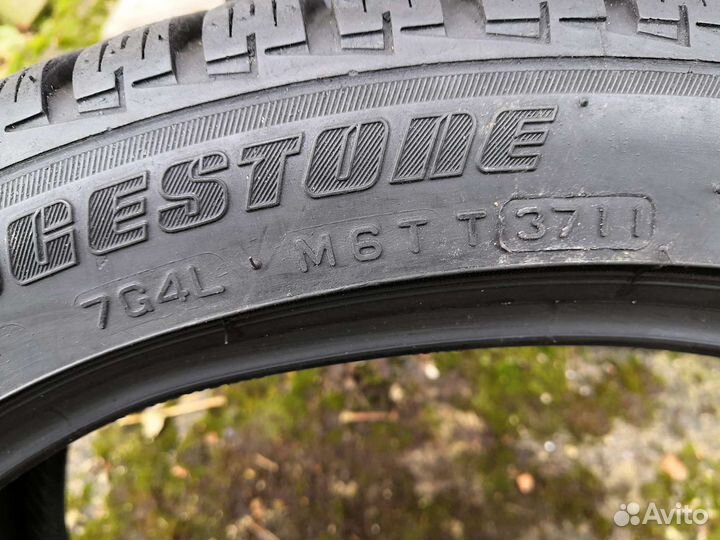 Bridgestone Blizzak LM-25 205/45 R17
