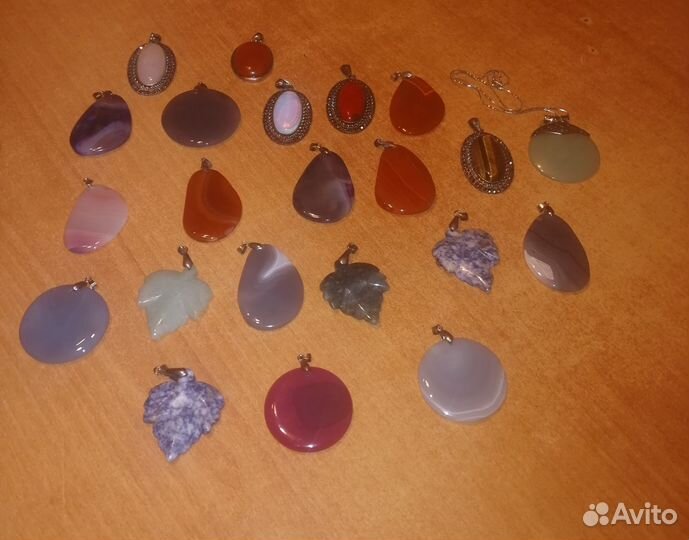 Кулоны с натуральных камней