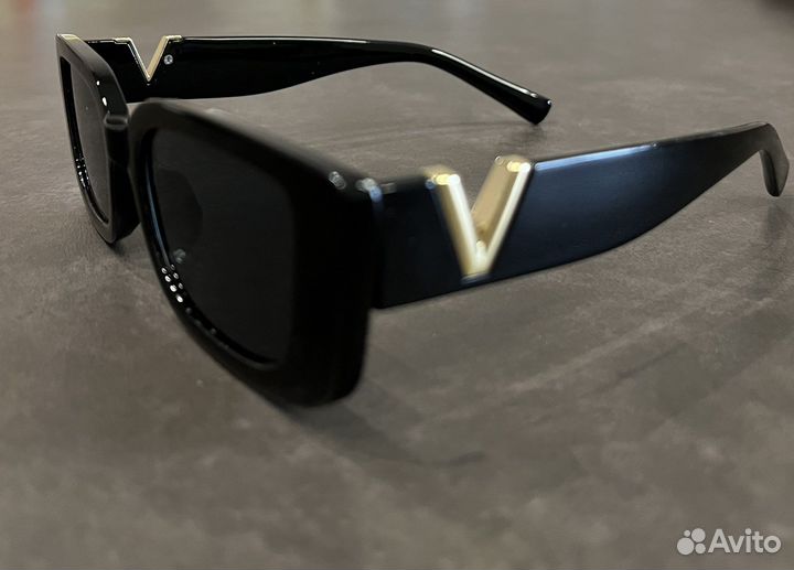 Солнцезащитные очки