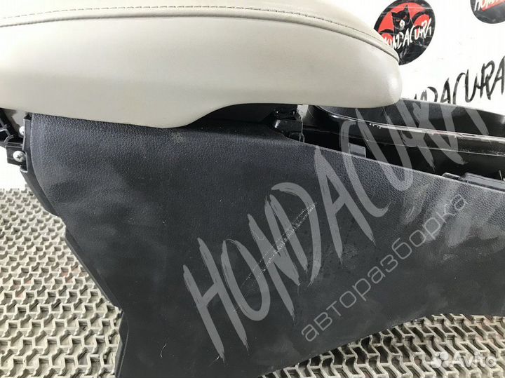 Подлокотник Honda HR-V