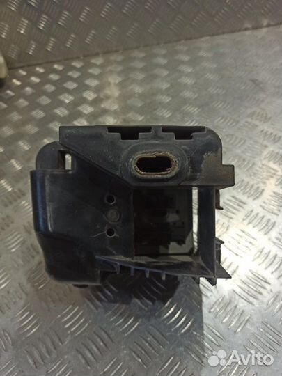 Корпус блока предохранителей Fiat Albea седан 1.4