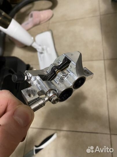 Тормоз задний hope tech3 m4