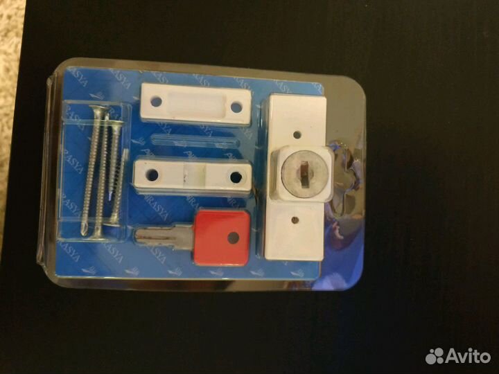 Замок детский на окна