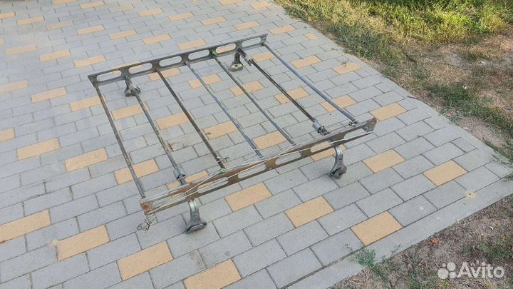 Багажник на крышу автомобиля