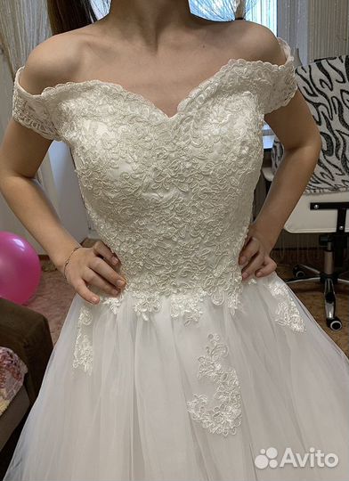Свадебное платье (размер 42 44) новое