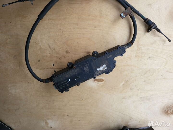 Моторчик стояночного тормоза Equus Hyundai 2014