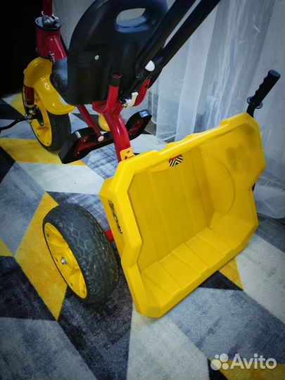 Детский трехколесный велосипед