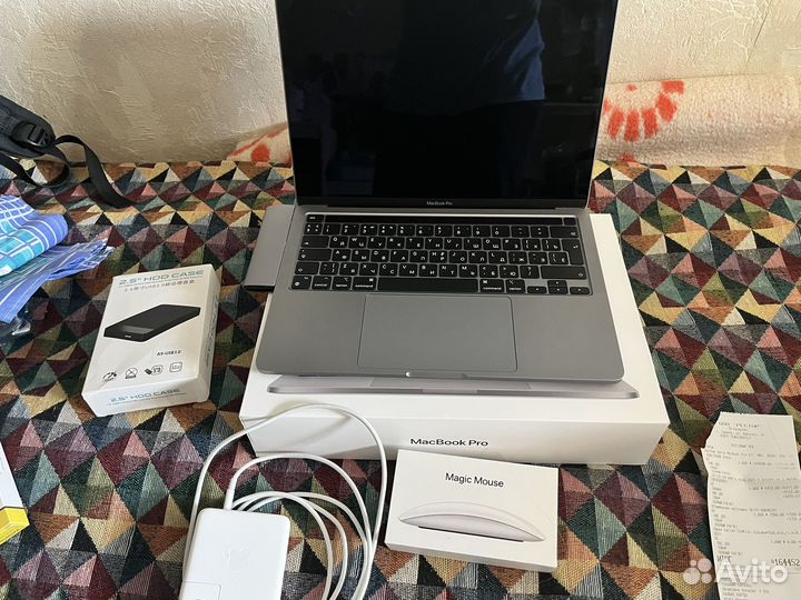 Apple MacBook Pro 13 2020 m1 8gb 256 плюс мышка