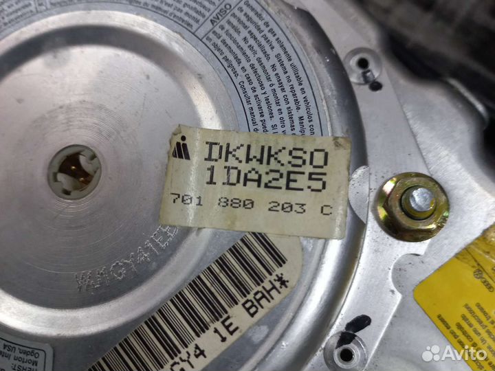 VW T4 Caravelle подушка-Airbag 701880203С водителя