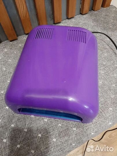 Лампа для сушки ногтей