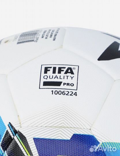 Футбольный мяч профессиональный
