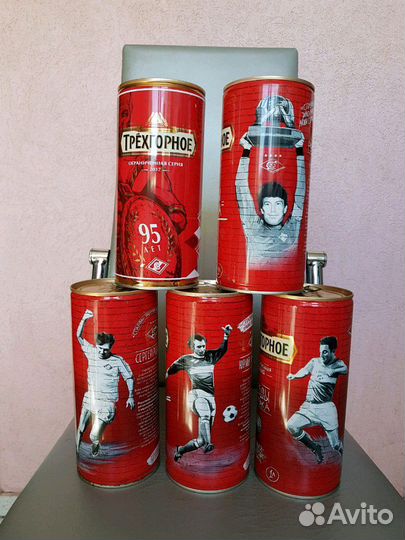 Банки с изображением футболистов