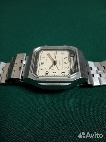 Часы полёт С будильником СССР