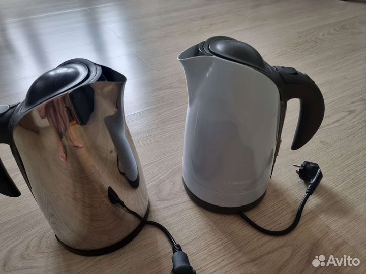 Продаю 2-а чайника электрических bosch б/у