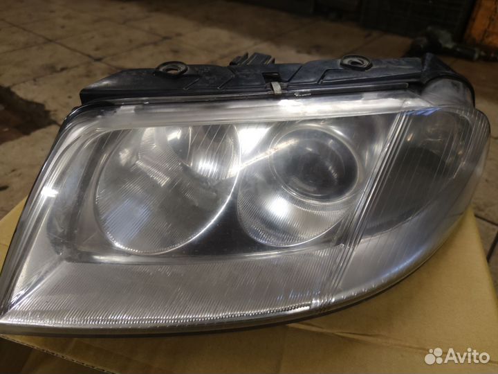 Фара левая Passat B5+