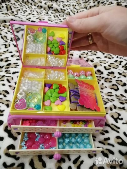 Набор бусин в шкатулке