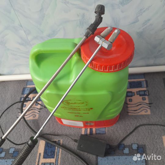 Опрыскиватель садовый аккумуляторный