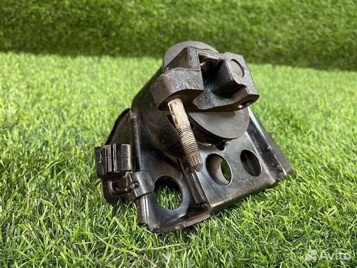 Подушка двигателя передняя правая Nissan Serena