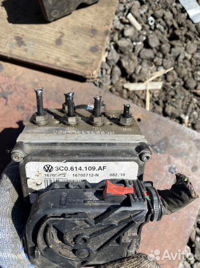 Блок ABS Volkswagen Passat B6