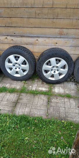 Nordman Nordman 4 215/65 R16 102