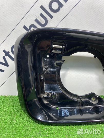 Накладка крепления зеркала правая Bmw 5-Series G30