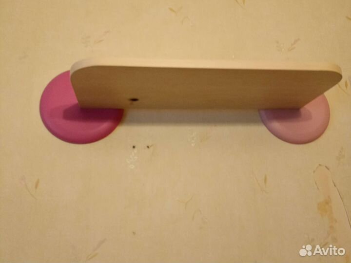 Полка открытая в детскую, ширина 56см