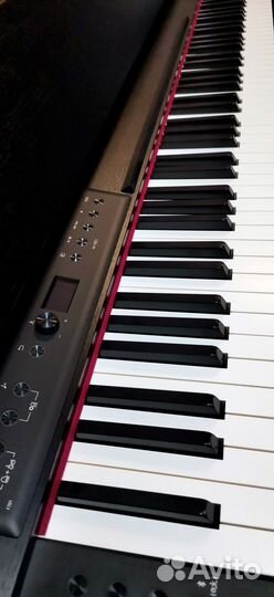 Roland F701-CB Цифровое пианино, черное