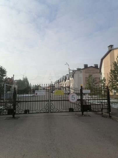 4-к. квартира, 113,3 м², 1/3 эт.