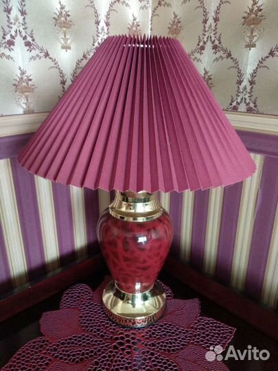 Подставка для телевизора, цветов. Лампа