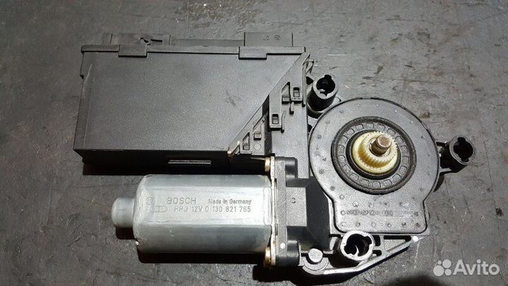 Мотор стеклоподъемника задний левый Porsche