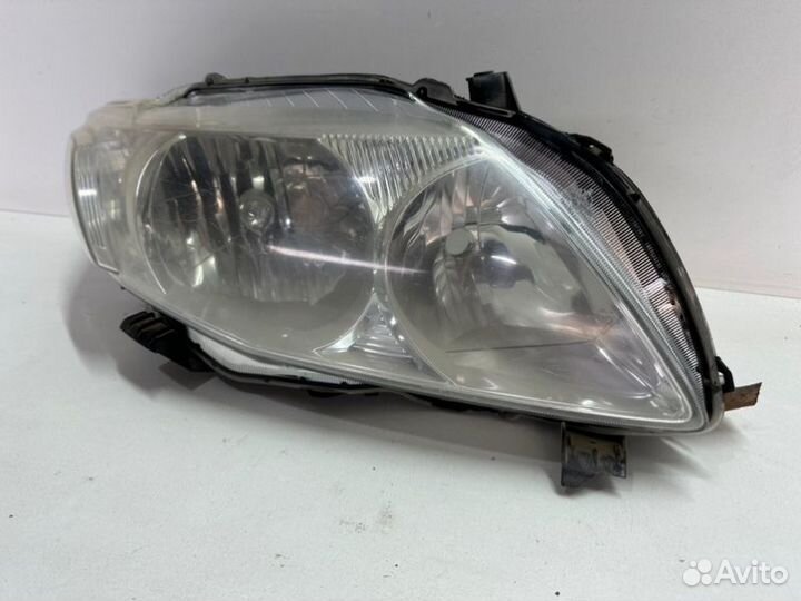Фара передняя правая Toyota Corolla E150 2006-2009