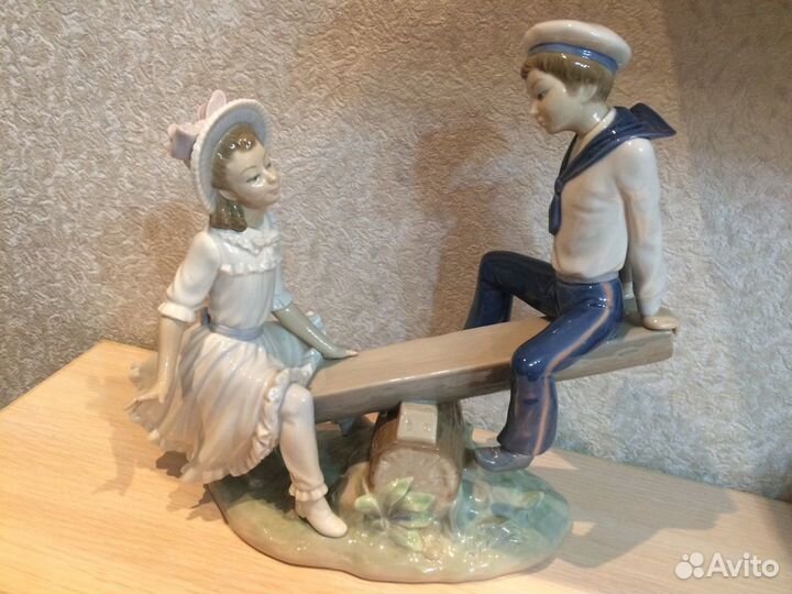 Lladro Пара на качелях Испания