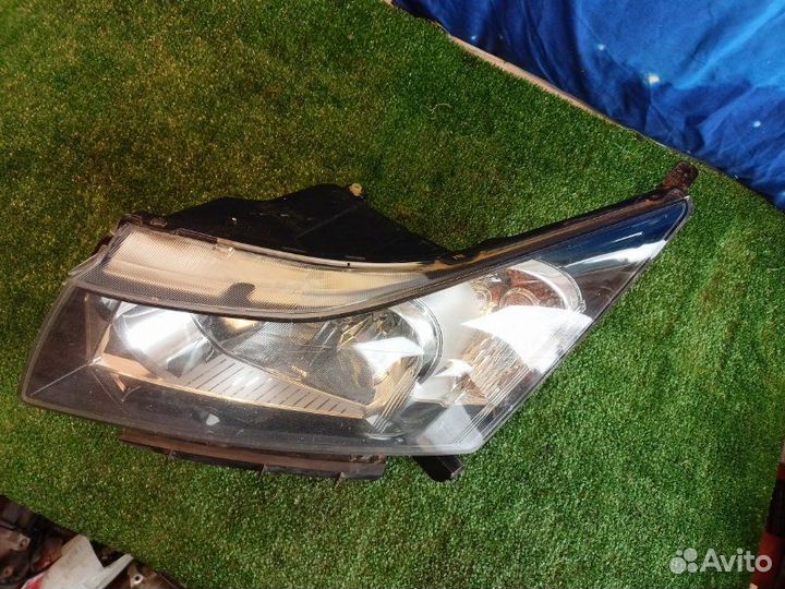 Фара передняя Chevrolet Cruze хэтчбек 1.6 F16D3