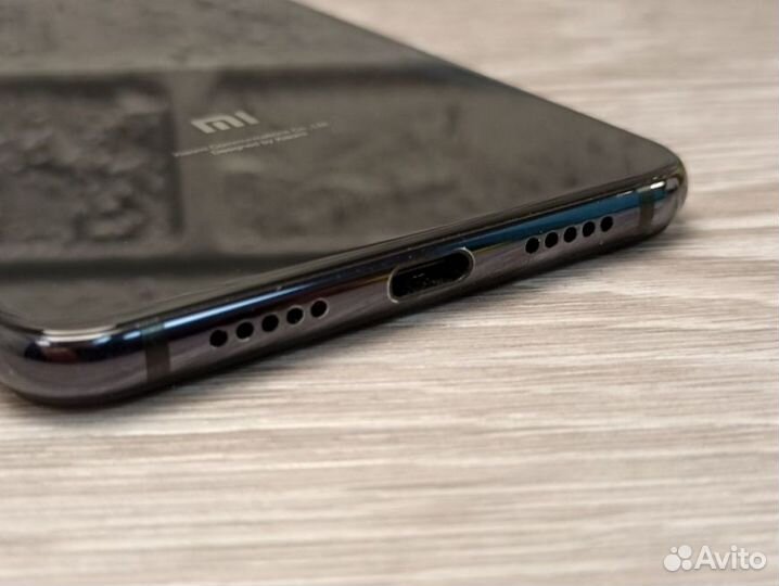 Xiaomi Mi 8 Lite, 4/64 ГБ