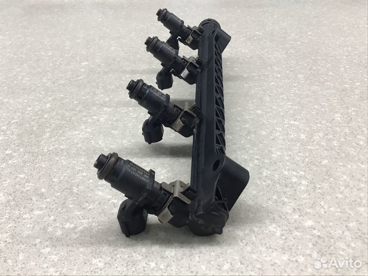 Рейка топливная (рампа) Skoda Rapid 2013-2020