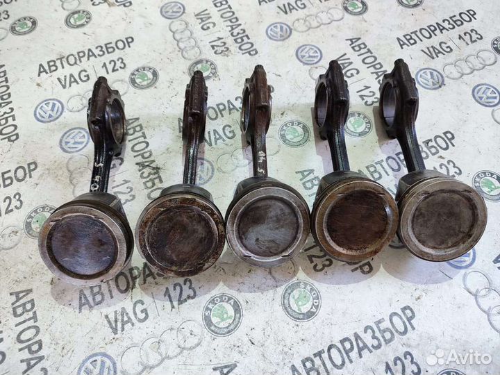 Поршень Volvo S40 2.5