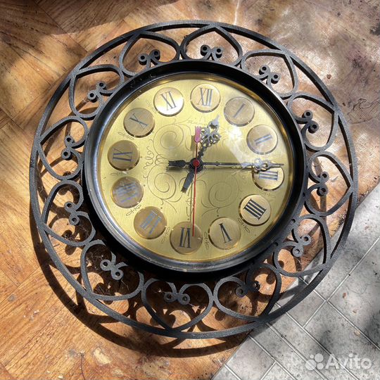 Часы настенные СССР янтарь