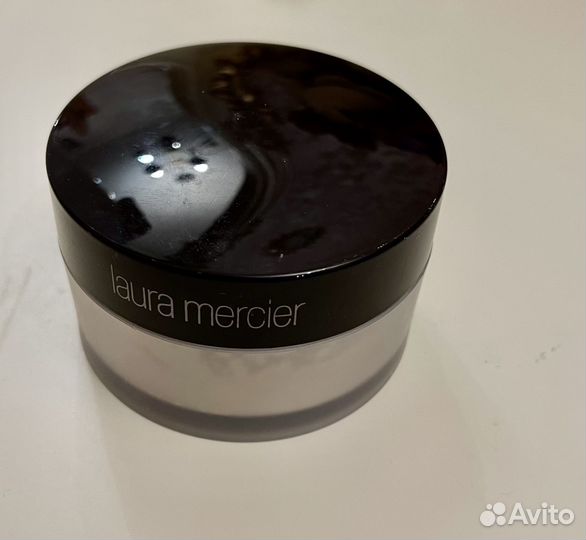 Laura mercier пудра
