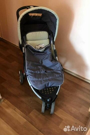 Прогулочная коляска