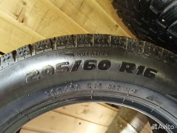 Pirelli Formula Ice 205/60 R16