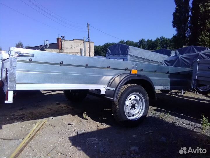 Легковой прицеп большой