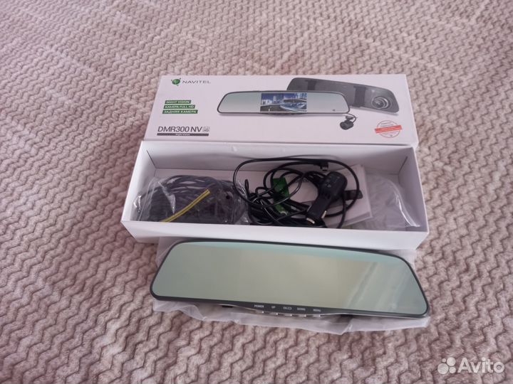 Продается зеркало регистратор Navitel DMR 300 NV