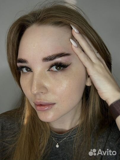 Долговременая укладка бровей